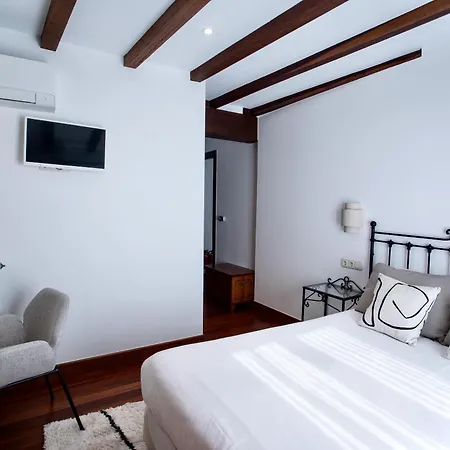 卡塔伯纳旅馆 2* 吉塔里亚